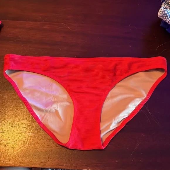 Old Navy Ribbed Bikini - Picture 2 of 9